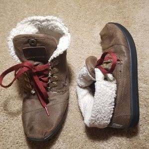 Toms fleece chukka boots